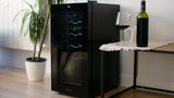 EVVO Vinoteca 15 Botellas, Botellero Vertical, Display Temperatura Interior, Tecnología de Enfiramiento Termoeléctrico, Temperatura Ajustable 5-18ºC, Muy Silenciosa 39 dB, Pantalla Táctil Modelo: VT15