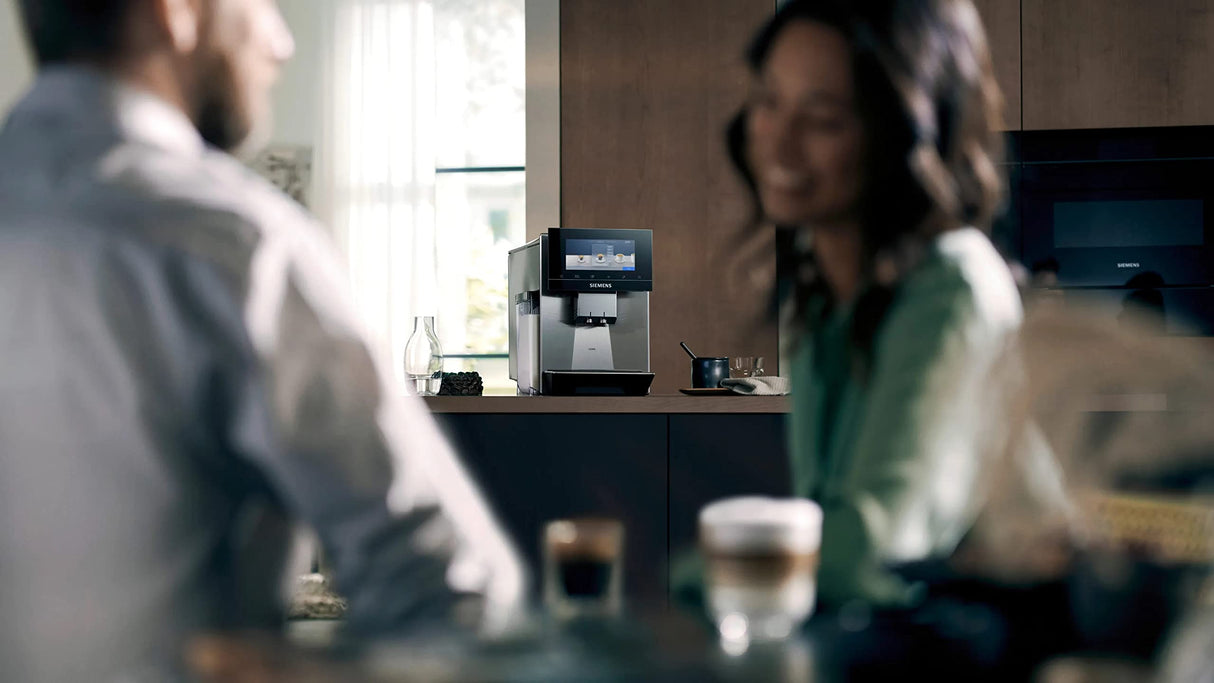 Siemens EQ900, cafetera totalmente automática con molino, BaristaMode, eGrinder, sistema beanIdent, pantalla iSelect de 6,8 pulgadas, aplicación Home Connect, acero inoxidable, TQ905R03