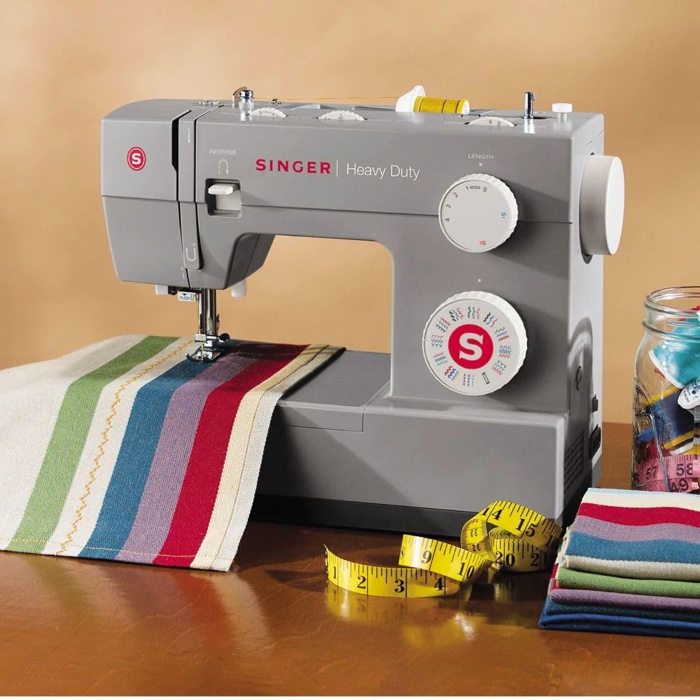 Máquina de Coser Singer 4432 - Marca: Singer - EAN: 7393033149338