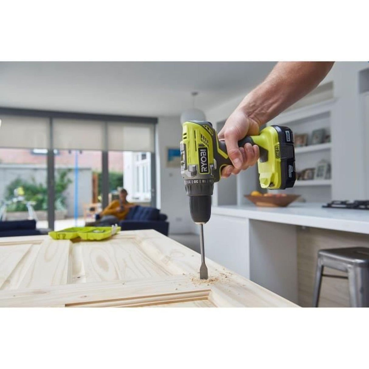 Ryobi - Taladro Atornillador 2 velocidades 18 V ONEPLUS – 2 baterías de Litio Plus 4,0 Ah y 1,5 Ah – 1 Cargador rápido – R18DD3-2415BS