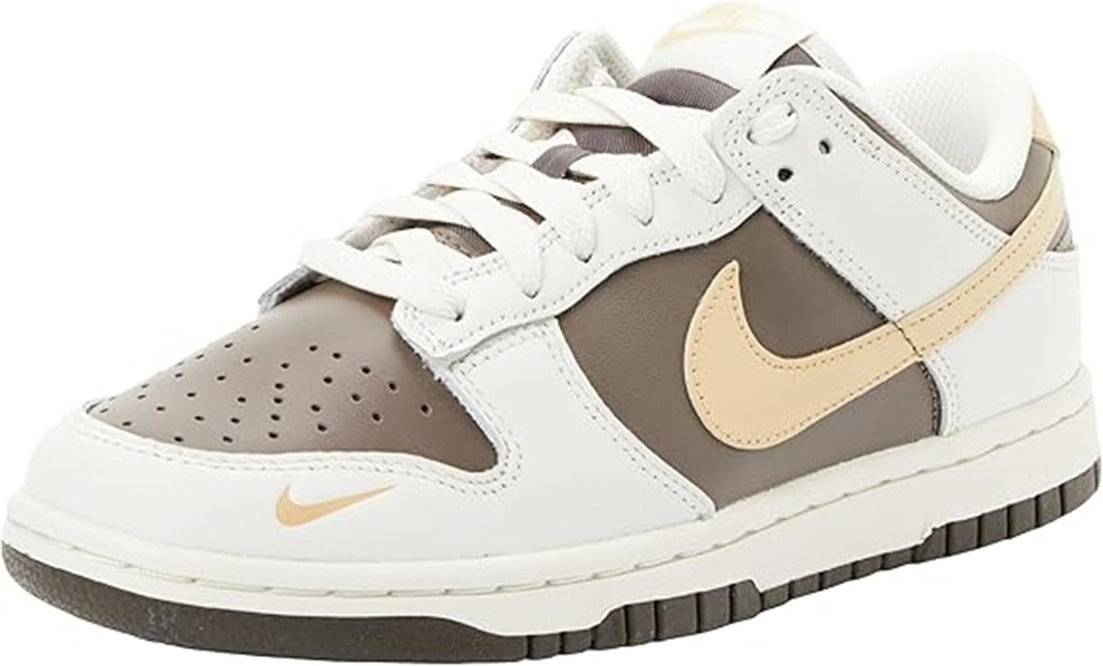 NIKE Dunk Low, Sneaker Mujer, Phantom Sesame Ironstone, 38 EU
