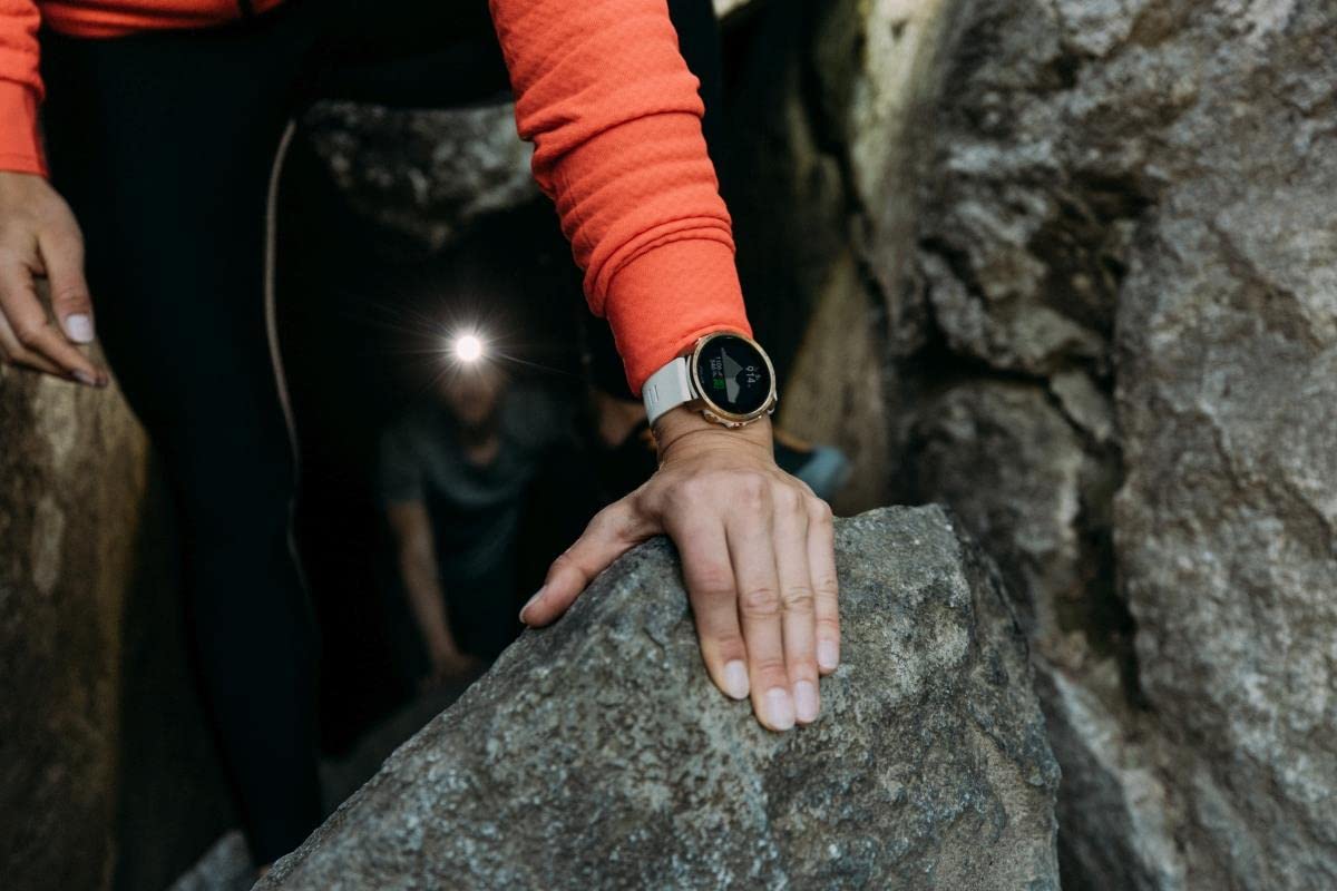 Polar Grit X Pro- GPS Multisport Smartwatch- Durabilidad Militar, Cristal de Zafiro, FC en la Muñeca, Batería de Larga Duración, Orientación, para Deportes al Aire Libre, Trail Running, Senderismo