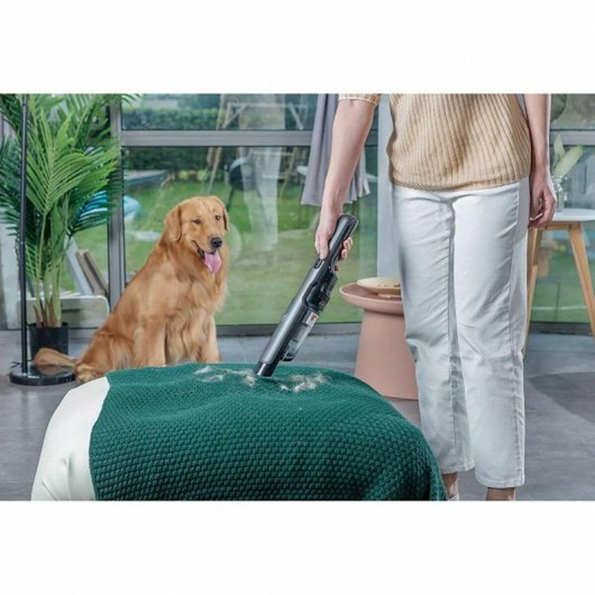 BLACK+DECKER Phantom 12V Sin Escobillas y Aspiradora de Mano Inalámbrica, DVC320B21-QW