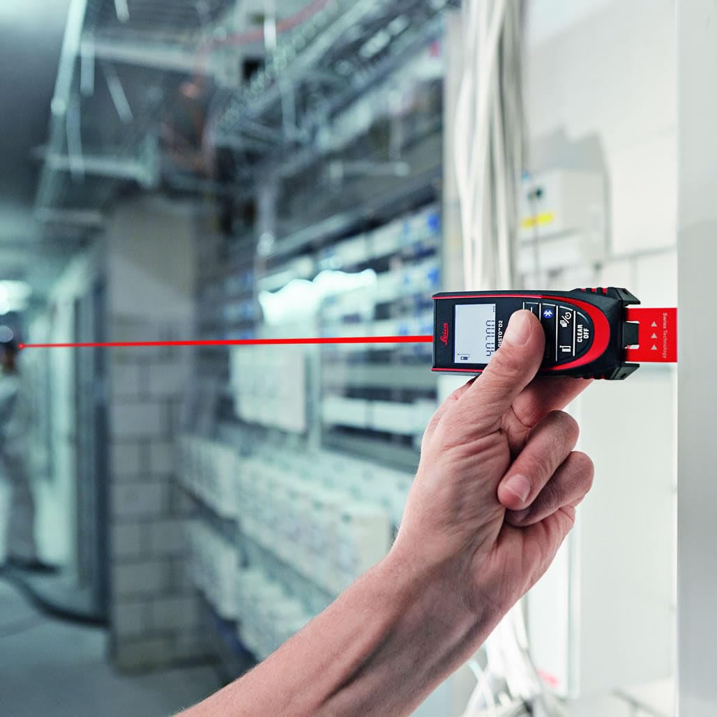 Leica DISTO D2: Medidor láser de distancia multifuncional con Bluetooth (se conecta a aplicaciones) para mediciones de distancia, área y volumen (uso en interiores y detección automática de extremo)