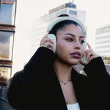 DEFUNC Mondo by Auriculares inalámbricos Over-Ear con Cable Opcional, 45 Horas de Tiempo de reproducción Activa, Bluetooth, Doble micrófono ENC y Controladores, Egro