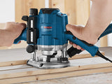 Bosch Professional GOF 1250 CE - Fresadora de superficie (1250 W, 10000 – 24000 rpm, 6/8 mm, vel. constante, ajuste preciso 0,1 mm, en caja)