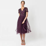 Maya Deluxe Vestido de Noche Midi Adornado para Mujer, Cuello En V con Manga Corta para Baile de Graduación Y Boda Dama de Honor, Frutas del Bosque, 48