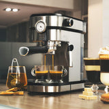 Cecotec Cafetera para Espressos y Cappuccino Cafelizzia 790 Steel Pro. 1350W, Manometro, Sistema Thermoblock, 20 Bares, Modo Auto para 1-2 Cafés, Vaporizador Orientable, 1.1L, Color Acero