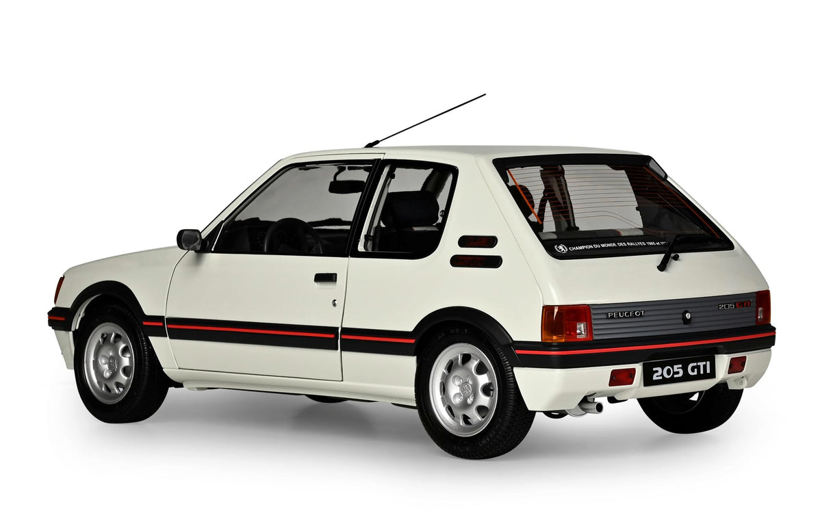 IXO Colecciones 1:8 IXO Peugeot 205 GTI Blanco - modelismo, maquetas, Kit de modelismo, Kit de modelismo, 720 Piezas, Kit de Coche