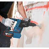 Bosch Professional GBH 18V-26 F - Martillo perforador combinado a batería (18V, 2,6 J, Ø máx. hormigón 26 mm, SDS plus, 2 baterías 5,5 Ah ProCORE18V, en L-BOXX 136), Negro, Rojo, Azul, en L-BOXX