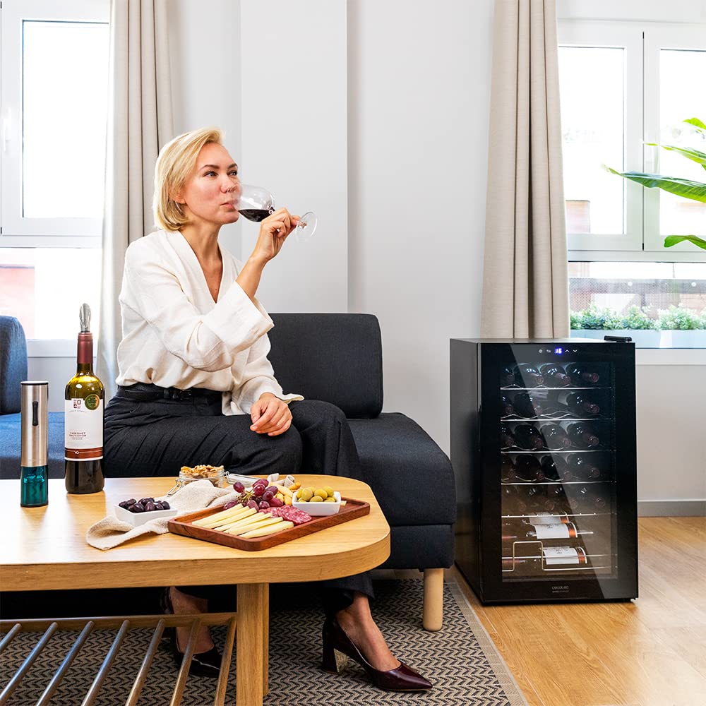 Cecotec Vinoteca 24 Botellas GrandSommelier 24000 Black. Compresor Silencioso, 5-18ºC, Control Táctil, Luz LED, Puerta Negra, Estantes Inox, Eficiencia Energética Clase G