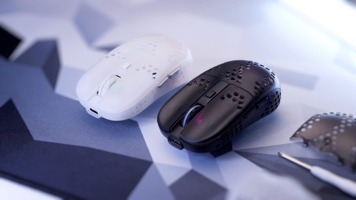 Xtrfy MZ1 Wireless, Ratón Inalámbrico Ultraligero de Gaming, 2.4 GHz RF, Forma Única para Apuntar de Manera Óptima, Iluminación RGB, Recargable, Negro