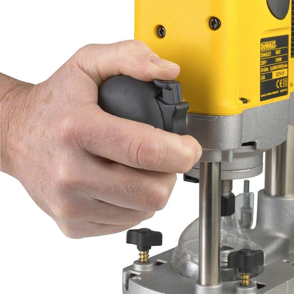 DeWalt DW621K - Fresadora