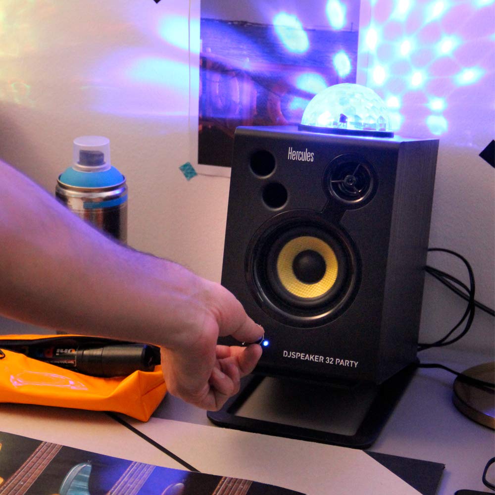 Hercules DJSpeaker 32 Party - Monitores de audio activos 2 x 15 watts RMS con bolas de luz integradas