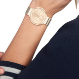 Tommy Hilfiger Reloj Analógico de Cuarzo Multifunción para Mujer con Correa de Malla de Acero Inoxidable de Oro Rosa - 1782538