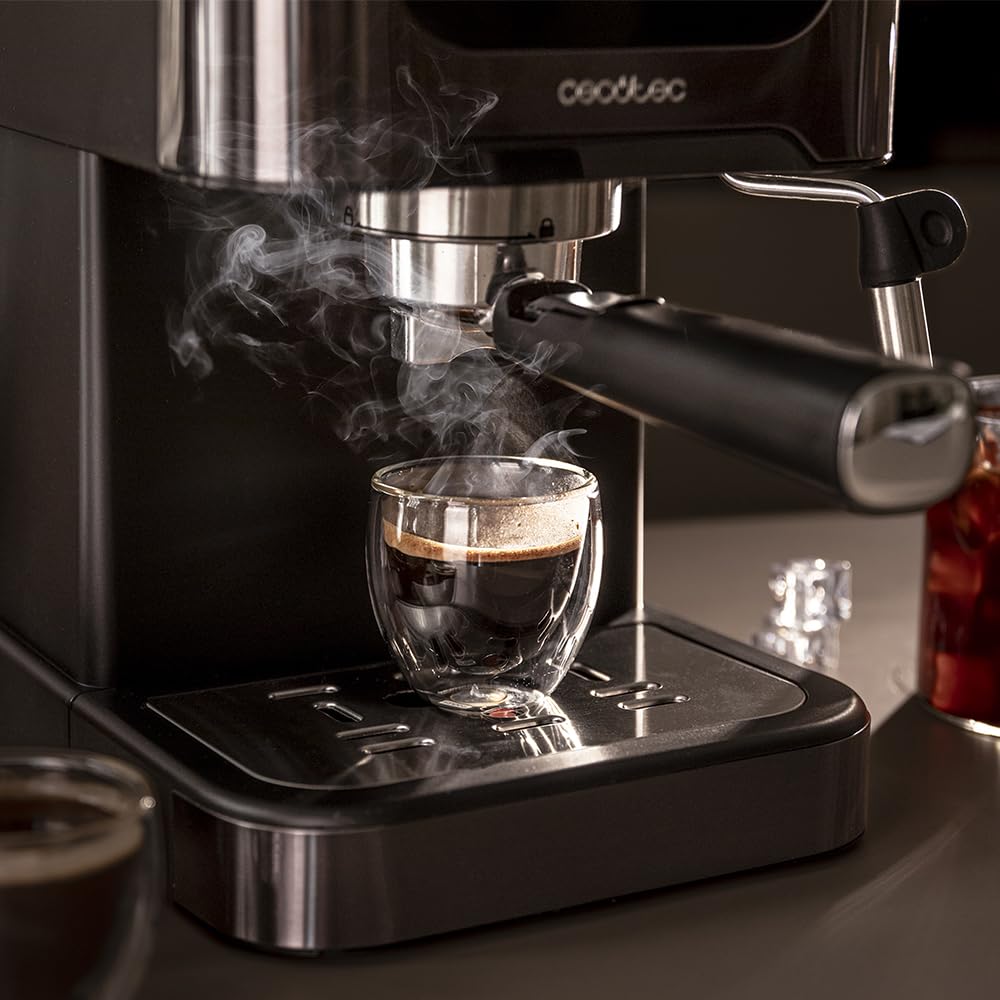 Cecotec Cafetera express Power Espresso 20 ColdBrew. Cafetera express para espresso y cappuccino, café en frío, 20 Bares de presión, Vaporizador orientable. Disfruta de Calidad profesional en casa.