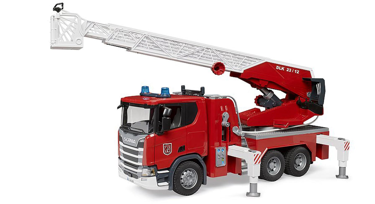 bruder 03591 - Scania Super 560R Camión de bomberos con escalera giratoria, bomba de agua, módulo de luz y sonido - 1:16 Vehículos, Camión de bomberos, Juguetes a partir de 4 años