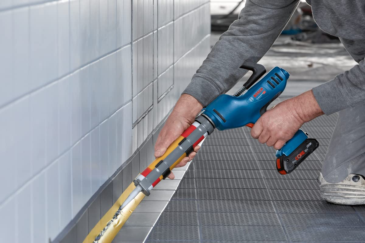 Bosch Professional 18V System GCG 18V-310 - Pistola de silicona a batería (fuerza 3,5 kN, control de velocidad, cartucho máx. 310 ml, sin batería, en caja), Azul