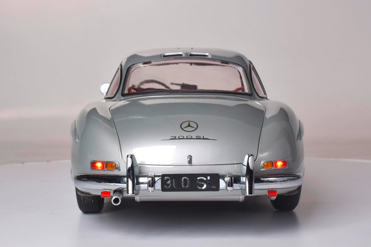IXO Collections IXO Colecciones 1:8 IXO Mercedes 300 SL - modelismo, Modelo de Suelo, Kit, Kit de modelismo, 602 Piezas