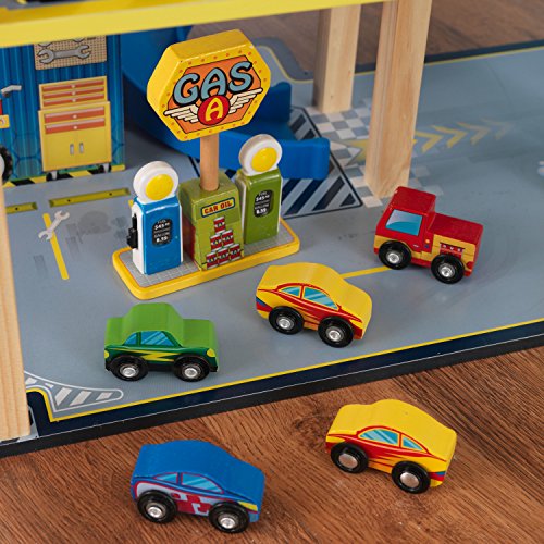 KidKraft Garaje y Pista Mega Ramp para niños 3+ años, Parking con Ascensor Funcional, gasolinera, señales de tráfico, 5 Coches de Juguete y un helicóptero (63267)