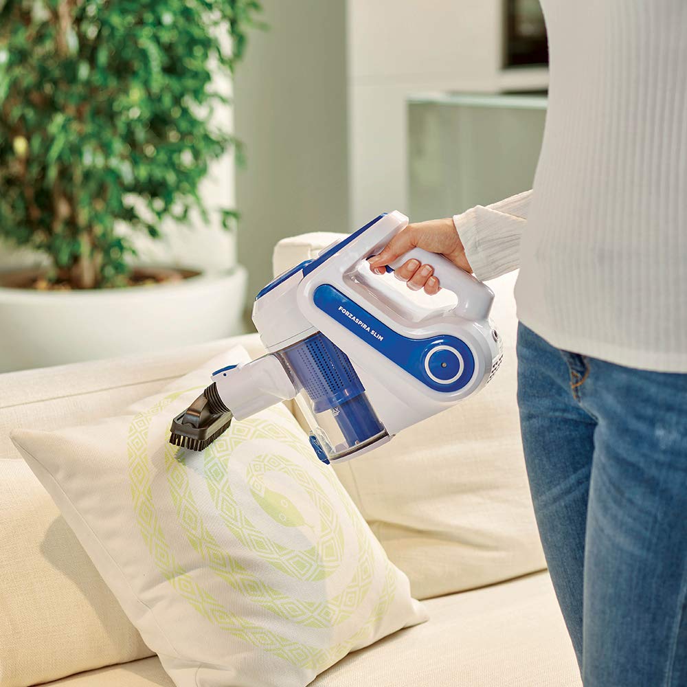 Polti Forzaspira Slim SR90B, Escoba Eléctrica Recargable sin Cable, Doble Función con Aspirador Portátil, Tecnología Ciclónica, hasta 40 Minutos Autonomia, Parking Vertical, Blanco y Azul