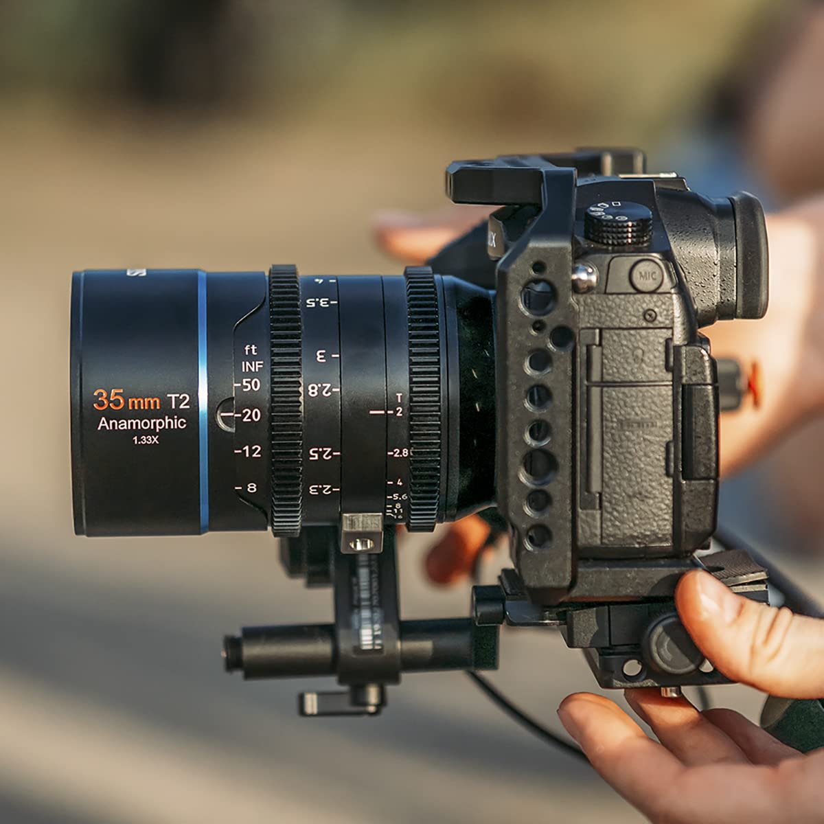 SIRUI Mars Juego de Cine Cinema Objetivo Lens Lenses Lente Anamorphic 1.33x T2 a T2.9, Kit de Lentes MFT (Lentes Anamorphic M4/3 de 24 mm, 35 mm, 50 mm, 75 mm)