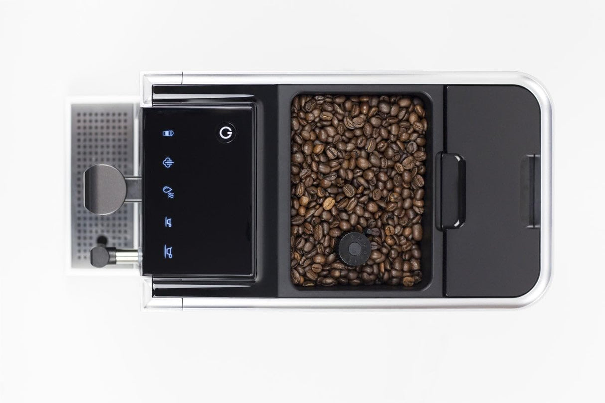 CASO Café Crema One - Cafetera superautomática con pantalla táctil, molinillo silencioso incorporado, Espumador de Leche, Boquilla vapor, Función de precalentamiento, negra y plateado