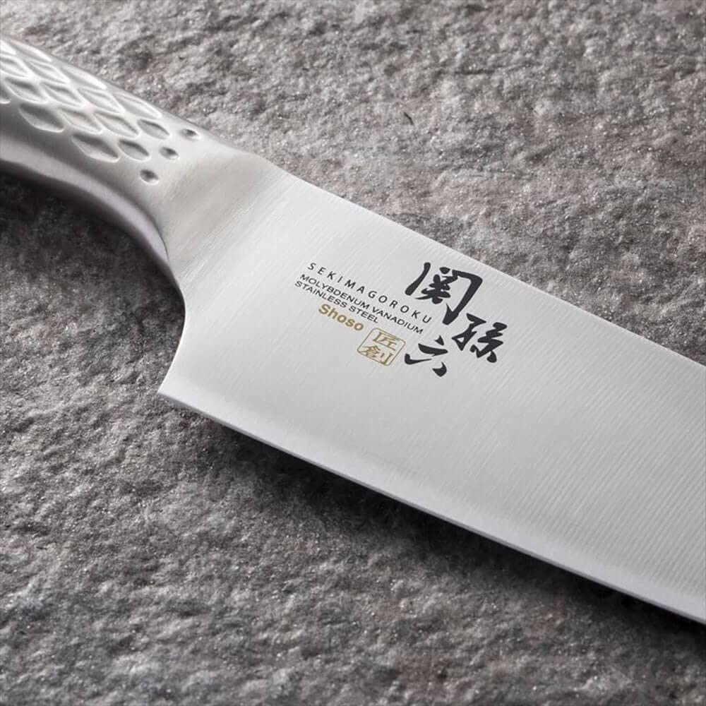 KAI Seki Magoroku Shoso Juego de cuchillos 3 piezas - Cuchillo multiusos de 12 cm, Cuchillo multiusos de 15 cm, Santoku de 16,5 cm - Acero 5CR15MoV 56 (±1) HRC - Mango de acero inoxidable 18-8