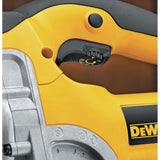 DEWALT DW331K-QS - Sierra de Calar, 701W, Velocidad Variable 0-3100 cpm, Corte en Madera 135 mm, Metal 12 mm, Acción Pendular, Cambio Rápido de Hoja, Base Ajustable, Incluye Maletín de Transporte