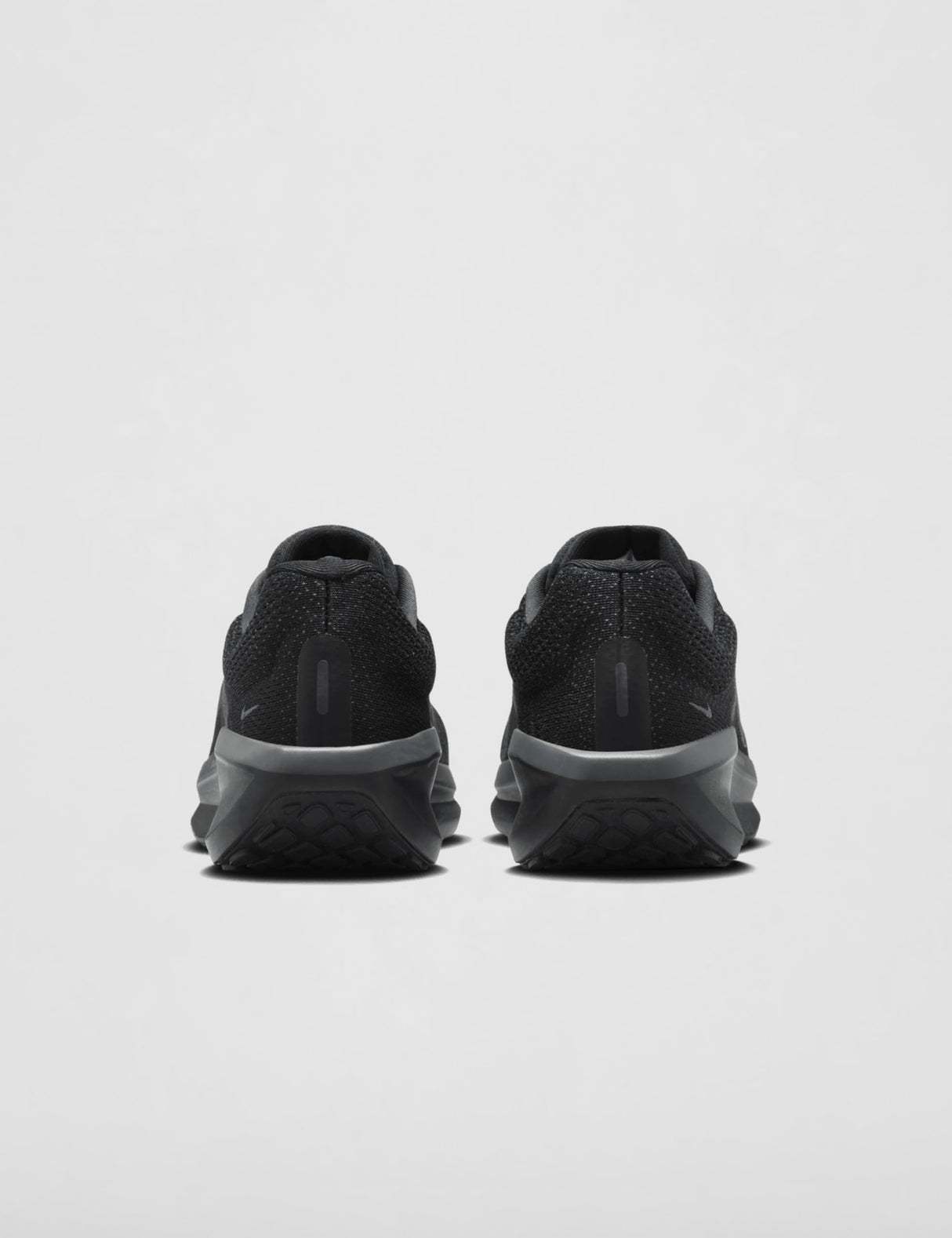 NIKE Air Winflo 11, Zapatillas para Correr Hombre, Negro Antracita, 40.5 EU