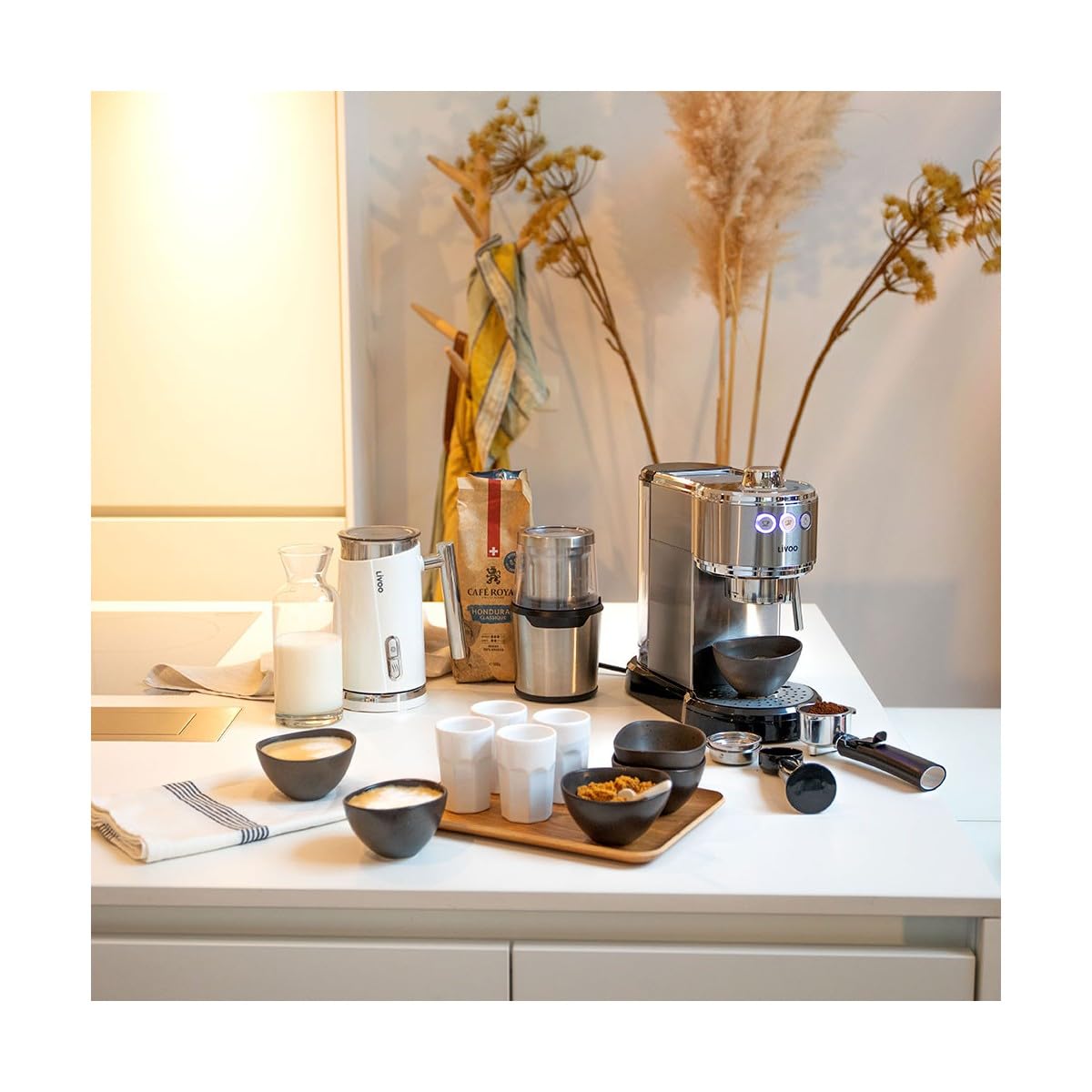 Livoo - Cafetera espresso DOD186-1350W, depósito 1L, 15 bares, compatible con cápsulas ESE, percolador café molido
