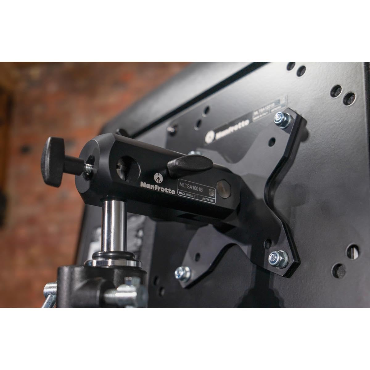 Manfrotto TetherGear Soporte de Monitor VESA-Pantallas-TV-Accesorio Soporte Iluminación-Carga 30 kg -Orificio Roscado 3/8”-Adaptador Hembra 16 mm-Compatibilidad VESA 75 x 75 y 100 x 100 mm-MLTSA1001B