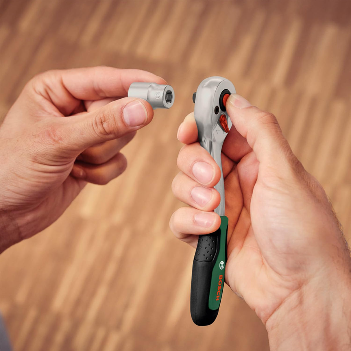 Bosch Juego herramientas manuales Advanced, 132 pza. (para fijaciones pesadas; materiales de alta calidad; diseño ergonómico; llaves, llaves hexagonales, carracas, destornilladores; accesorios)