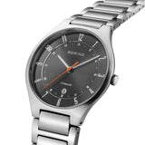 BERING 11739-772 Reloj de cuarzo para hombre con caja de titanio de 39 mm con acabado plateado y esfera gris, brazalete de titanio con detalles de titanio, resistencia al agua de 5 ATM