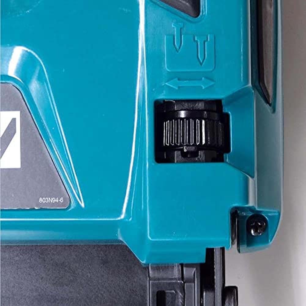 Makita DBN500ZJ - 18v li-ion clavadora brad inalámbrico con el caso makpac