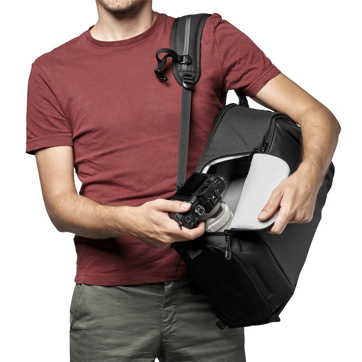 Lowepro Flipside BP 300 AW III Mochila para Cámara Sin Espejo y DSLR - negro - acceso posterior - acceso lateral - divisores ajustables - para Cámaras como Sony α7 - LP37350-PWW