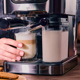 Cecotec Cafetera Express Semiautomáticas Power Espresso 20 ColdBrew Latte. 1350W, 20 Bares, Frío, Templado o Caliente, Pantalla Táctil, 1.5L Depósito Agua y 500ml Leche, Calientatazas, Doble Brazo