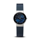 BERING 10126-307 Reloj de cuarzo para mujer con caja de acero inoxidable plateado de 26 mm y esfera azul, correa milanesa, cristal de zafiro y resistencia al agua de 5 ATM