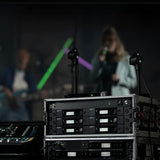 Sistema inalámbrico Shure GLXD14R+ para guitarra y bajo con batería de 12 horas y alcance de 30m. Incluye cable de instrumento y receptor de montaje en rack.