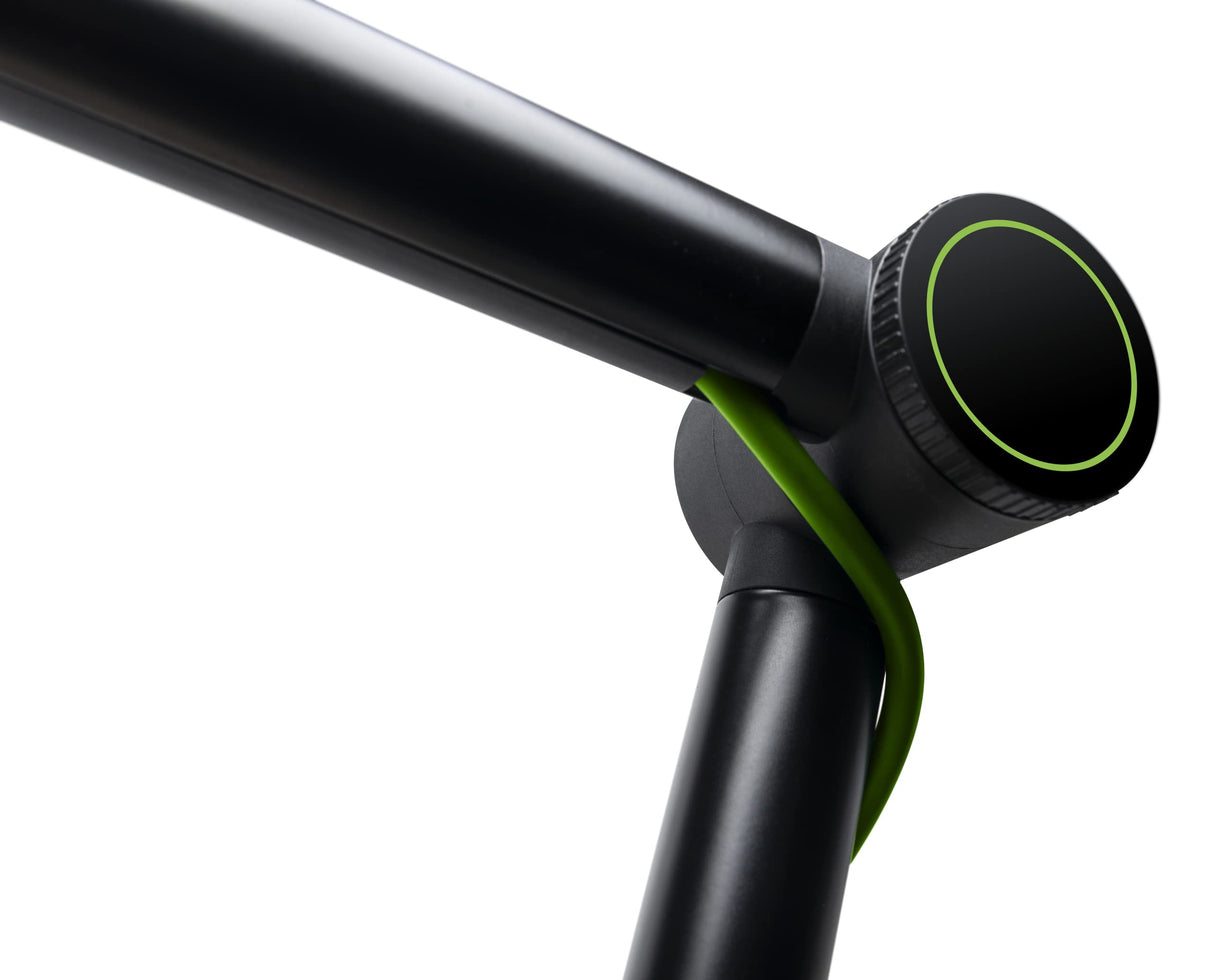 Mackie DB-200 brazo jirafa para microfonía profesional con soporte de sobremesa y ranuras integradas para la organización de cables