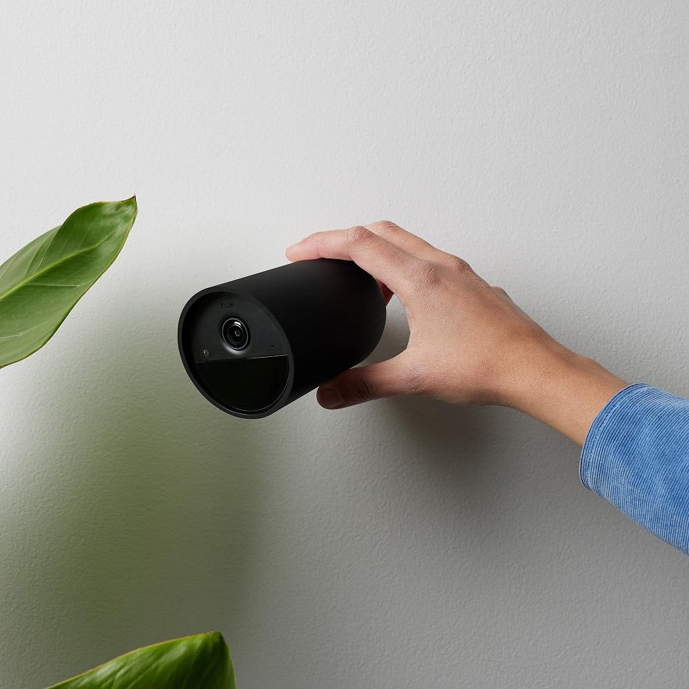 Philips Hue Secure Cámara de Video Vigilancia Inteligente para Exteriores o Interiores, Inalámbrica, Full HD Video, Fácil de Instalar, Control de Vigilancia y Luz con Solo una App, Negro