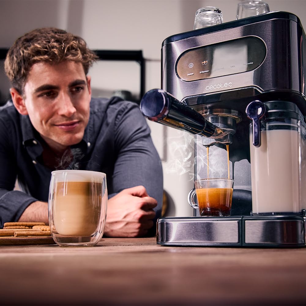 Cecotec Cafetera Express Semiautomáticas Power Espresso 20 ColdBrew Latte. 1350W, 20 Bares, Frío, Templado o Caliente, Pantalla Táctil, 1.5L Depósito Agua y 500ml Leche, Calientatazas, Doble Brazo