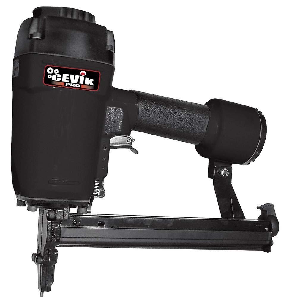 CEVIK MCCF15PK Grapadora Neumática para Chapa Corrugada 9-12 mm - Presión Regulable 4.5-8 Bar - Ancho 25.4 mm - Uso Profesional en Ensamblaje de Madera y Contramarcos
