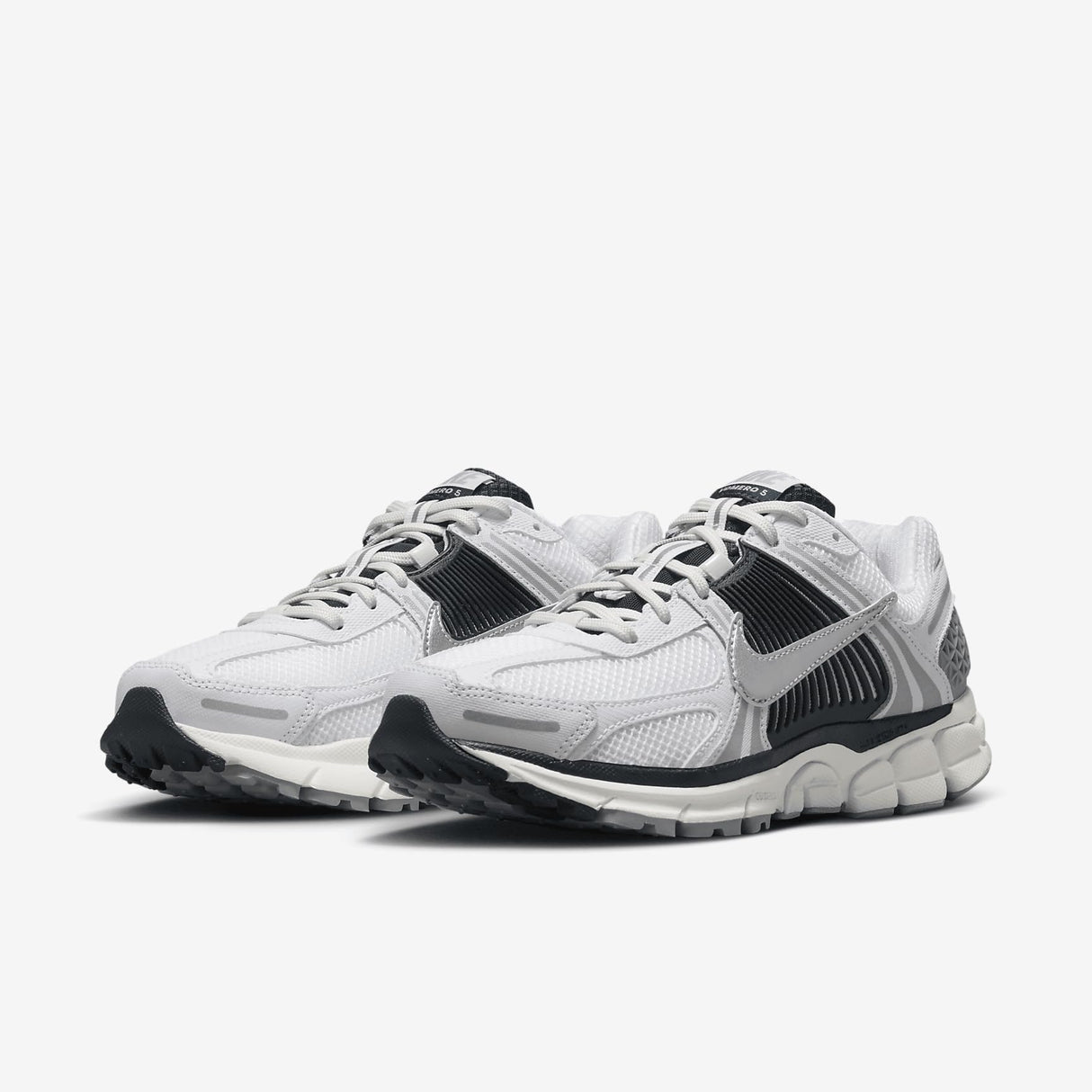 NIKE Zoom Vomero 5, Sneaker Mujer, White Metallic Silver Armory Navy Sail, 42 EU