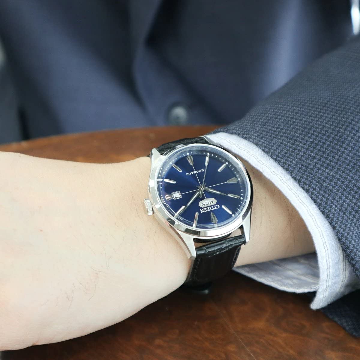 CITIZEN Reloj Analógico para Hombres de Japonés automático con Correa en Cuero NH8390-20LE
