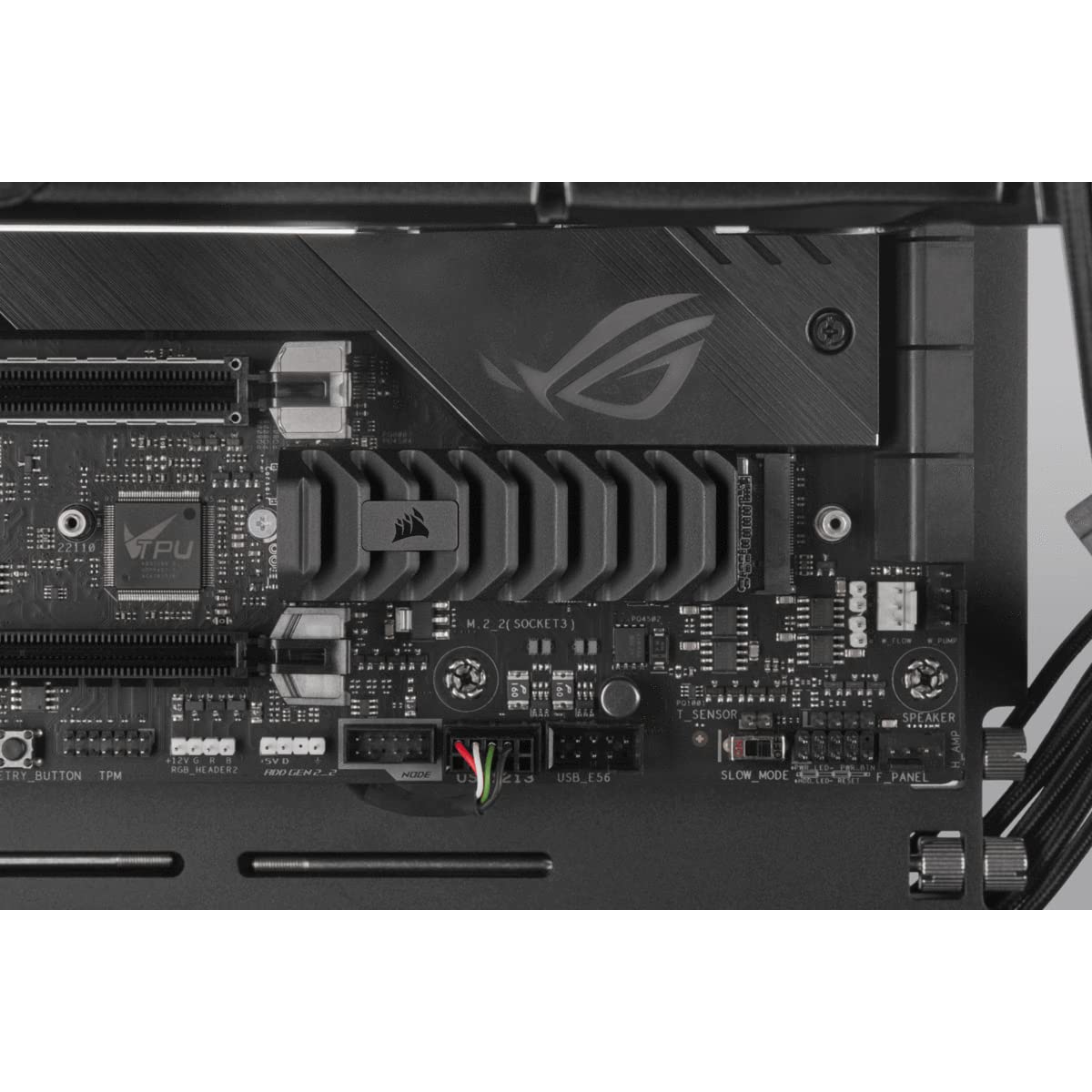Corsair MP600 PRO XT 2TB Gen4 PCIe x4 NVMe M.2 SSD (Disipador Térmico de Aluminio) Negro