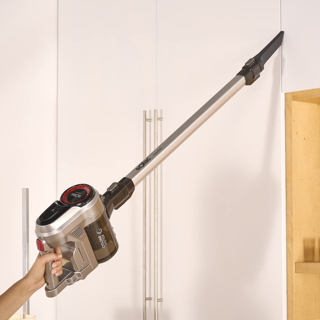 Solac Solution AE2545 - Aspirador versátil, escoba, mano y lanza rincones, baterías de litio 29.6V, depósito 650 ml, zapata con 2 cepillos intercambiables, filtro HEPA, autonomía de 45 min