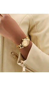 GUESS Reloj Analógico para Mujer'S de Cuarzo con Correa en Acero Inoxidable GW0869L4