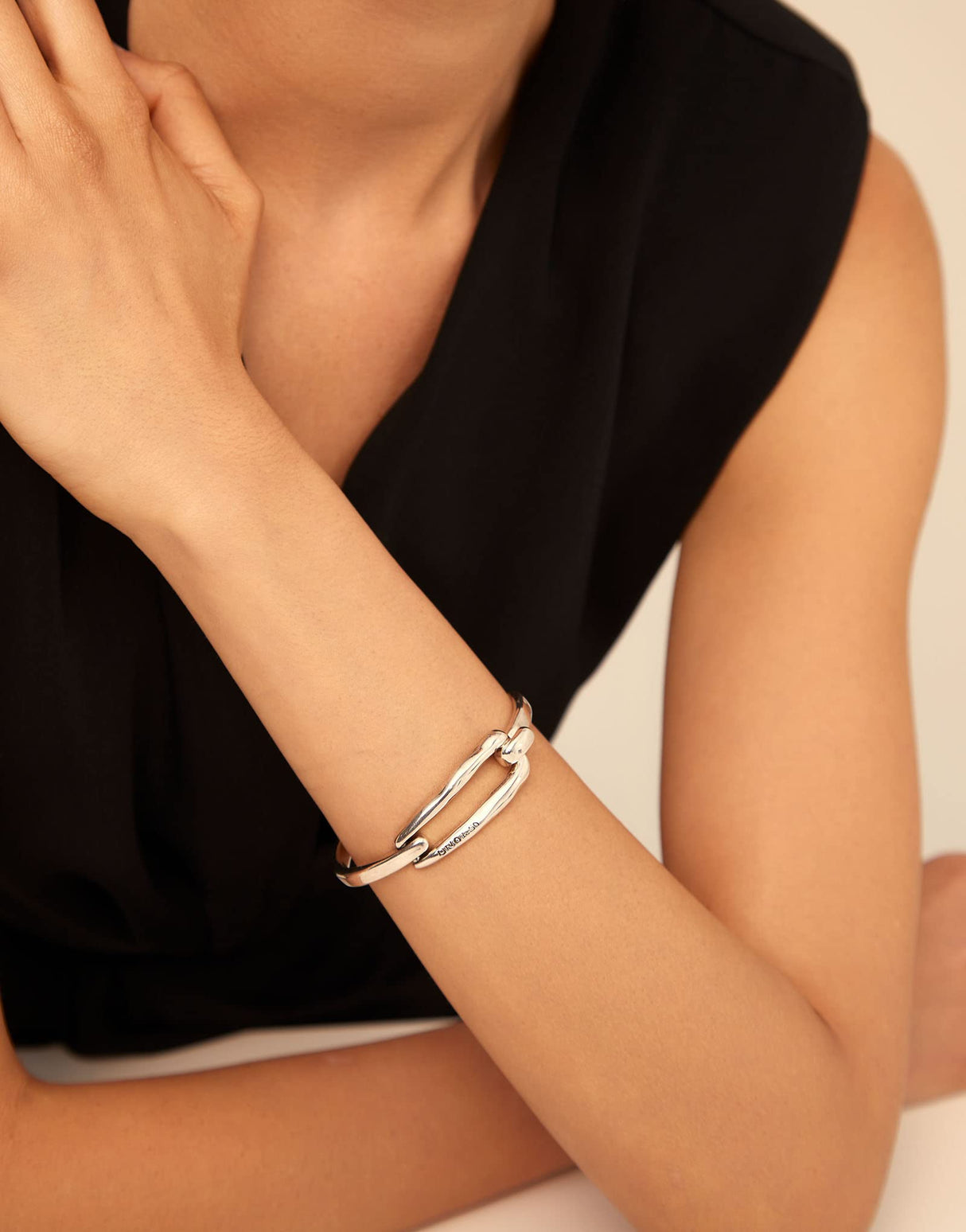 UNOde50 - Pulsera AMARRADO