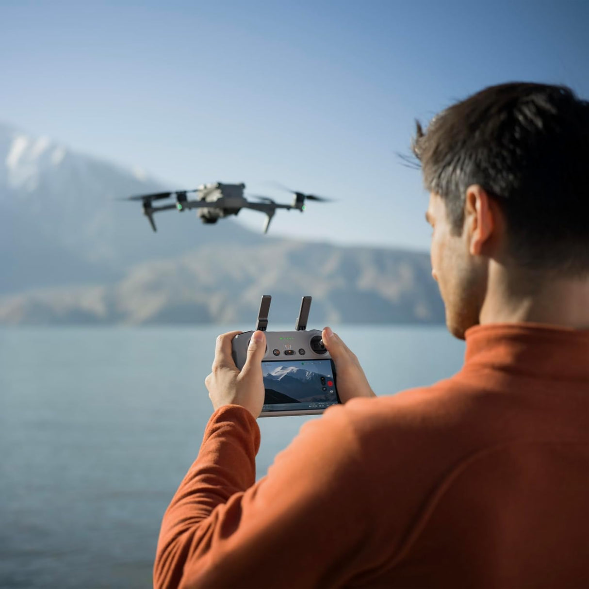DJI Air 3S Fly More Combo (Mando a Distancia RC 2 Con Pantalla) con Accesorios Versátiles, Dron Con Cámara CMOS de 1»Gran Angular y Teleobjetivo Medio, 4K/60fps, Detección Omnidireccional y3 baterías.